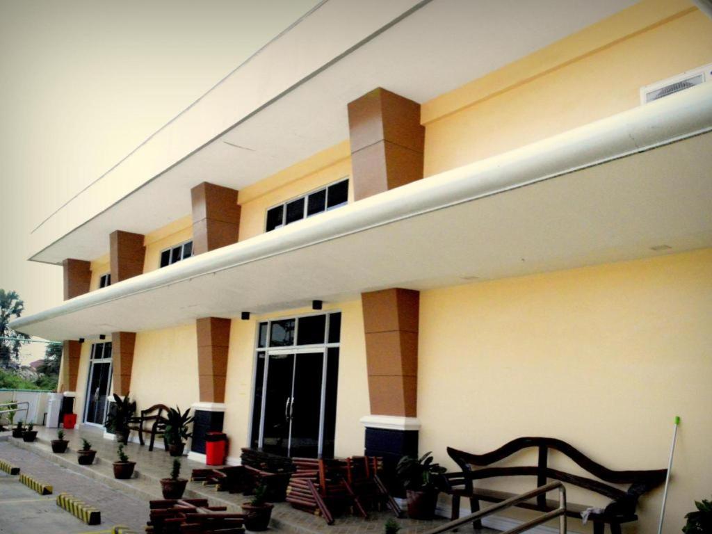 فندق ومركز مؤتمرات بيج دادي Butuan City المظهر الخارجي الصورة