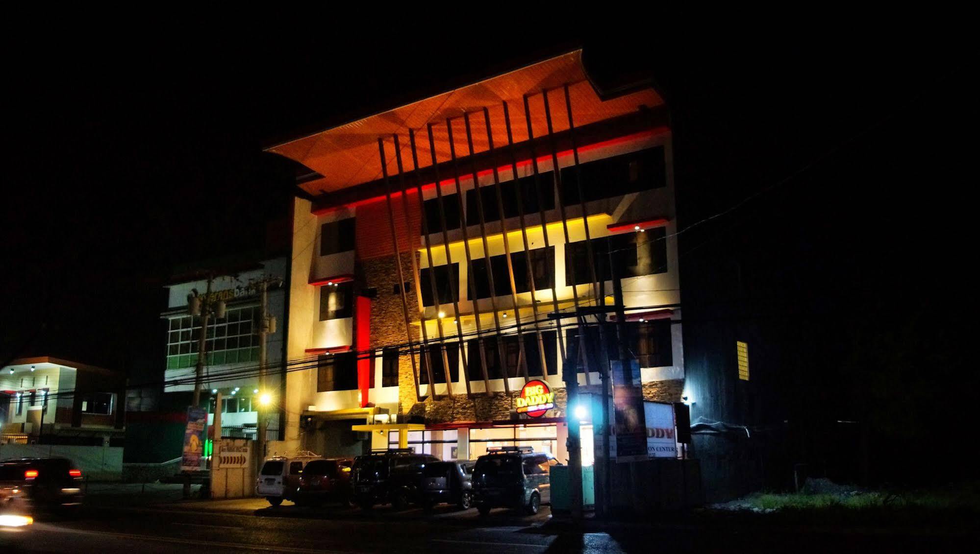 فندق ومركز مؤتمرات بيج دادي Butuan City المظهر الخارجي الصورة